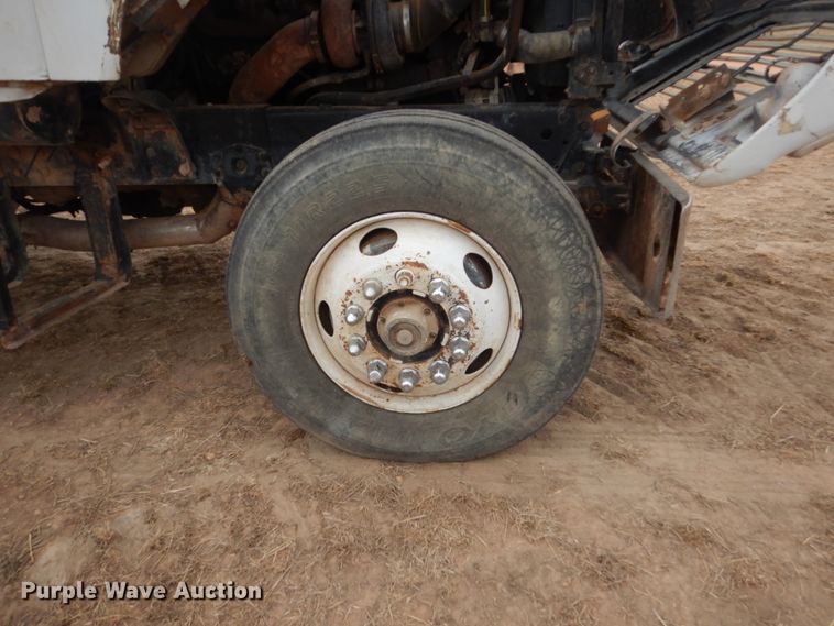 image for item HS9767 1995 Ford LT9000  dump truck