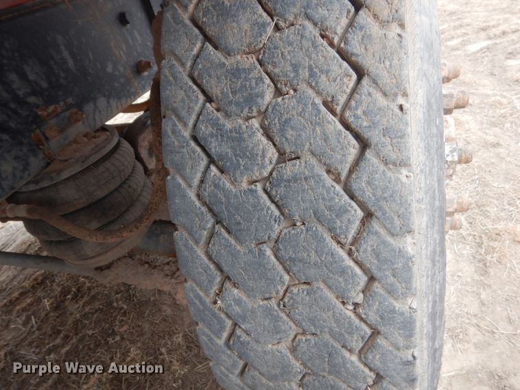 image for item HS9767 1995 Ford LT9000  dump truck