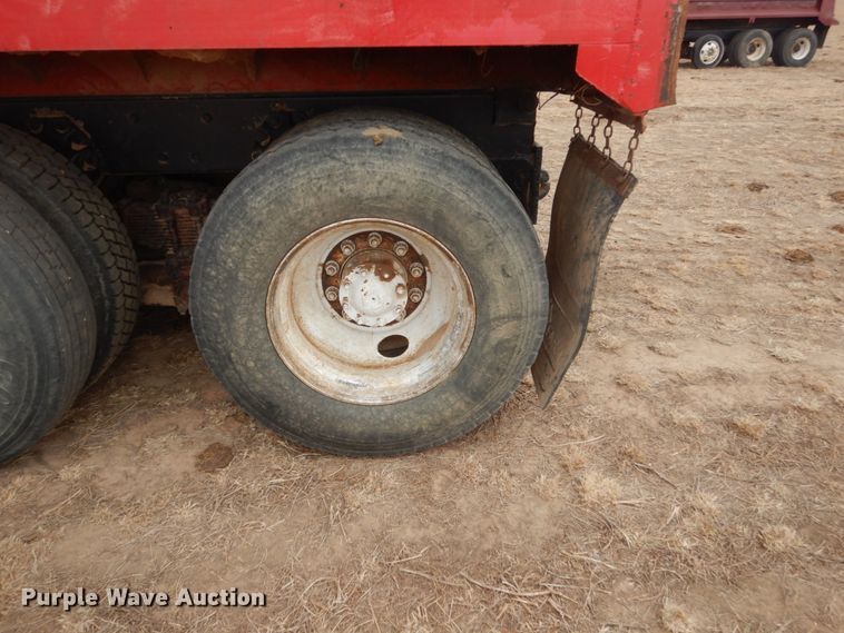 image for item HS9767 1995 Ford LT9000  dump truck