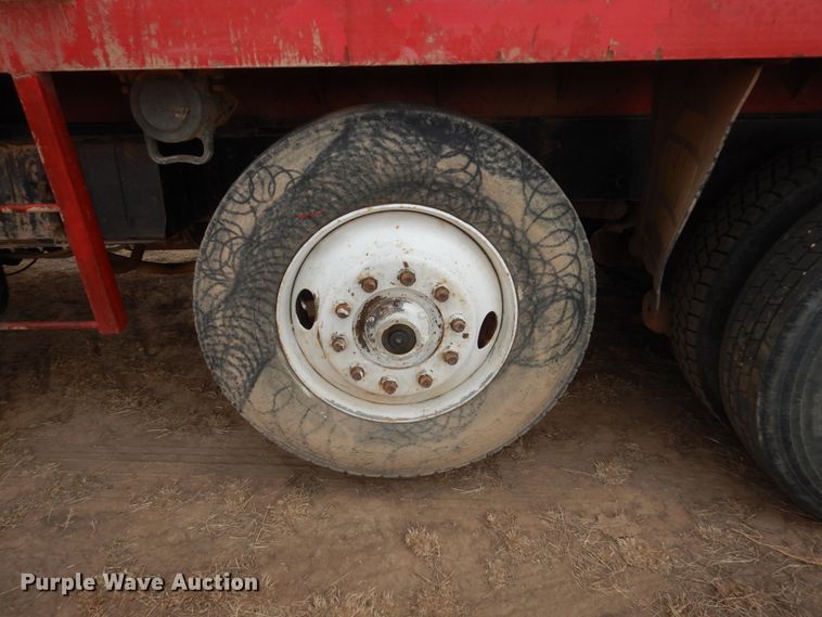 image for item HS9767 1995 Ford LT9000  dump truck