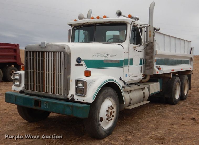 image for item HS9768 International F9370  dump truck