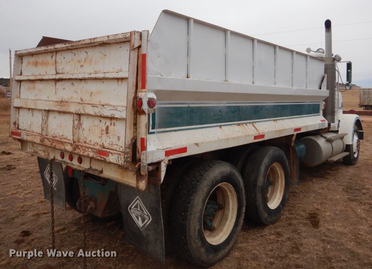 image for item HS9768 International F9370  dump truck