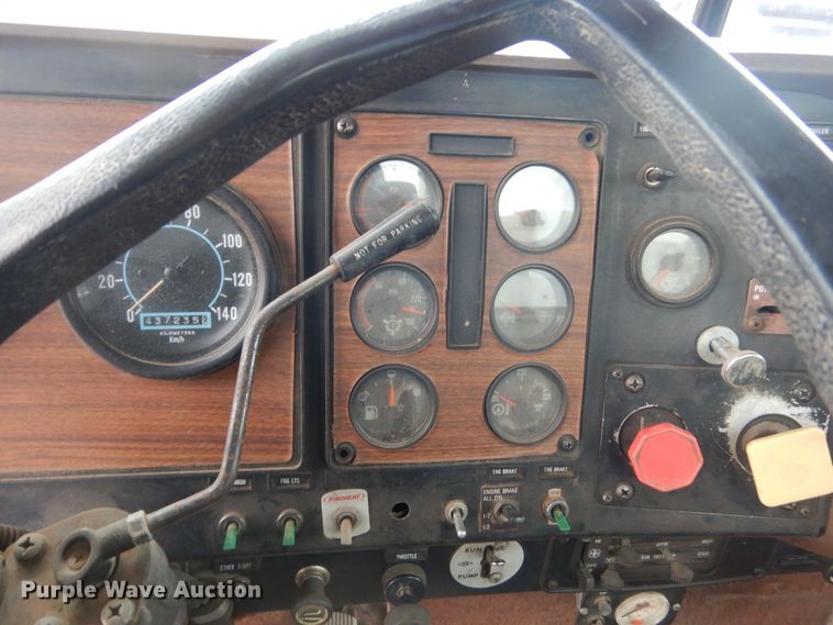 image for item HS9768 International F9370  dump truck