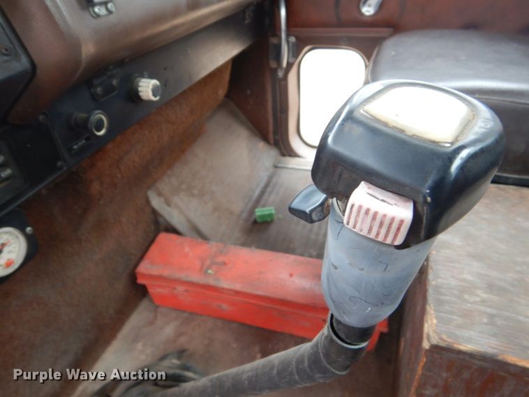 image for item HS9768 International F9370  dump truck