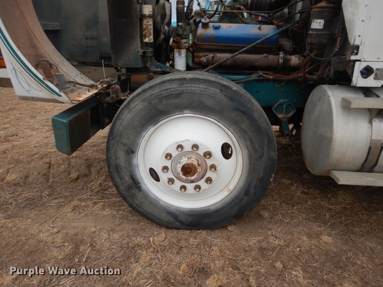 image for item HS9768 International F9370  dump truck