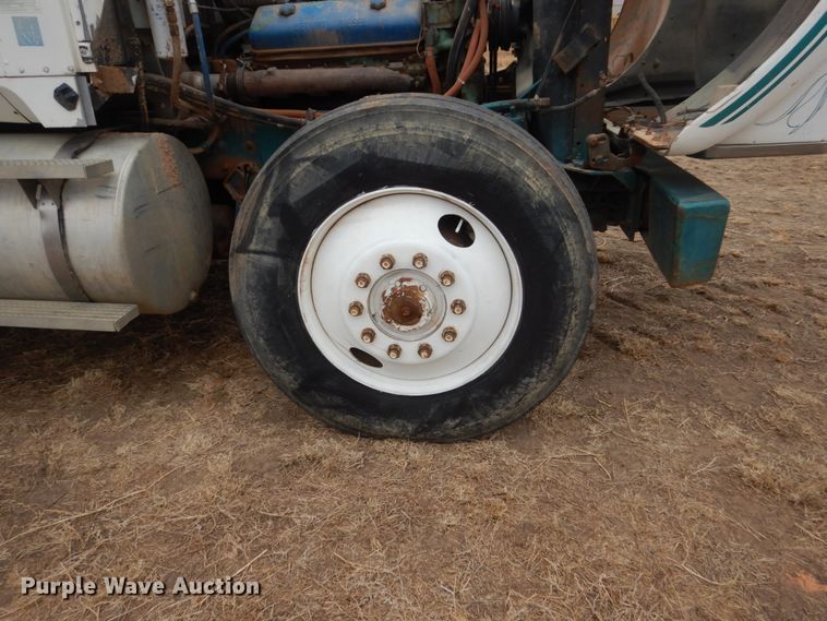 image for item HS9768 International F9370  dump truck