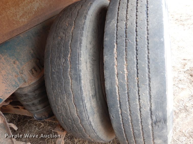 image for item HS9768 International F9370  dump truck