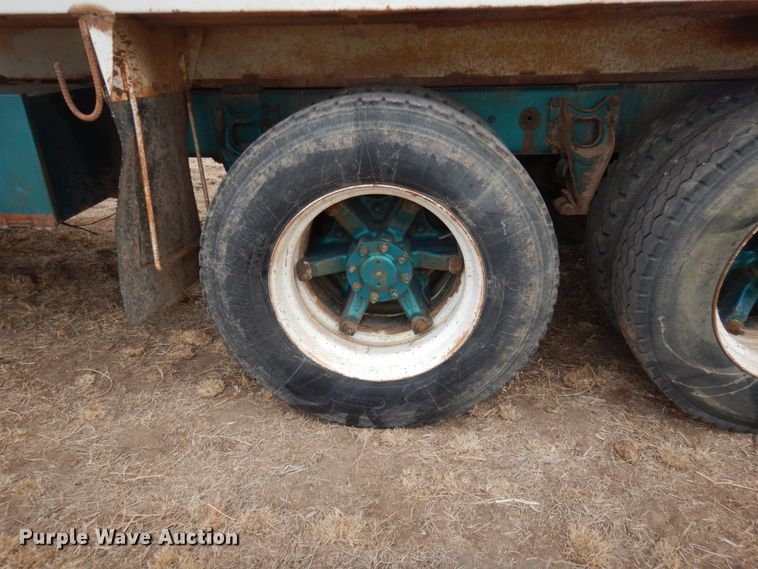 image for item HS9768 International F9370  dump truck