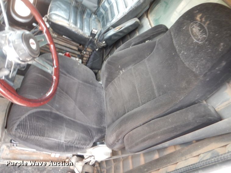 image for item HS9769 1991 Peterbilt 379  dump truck