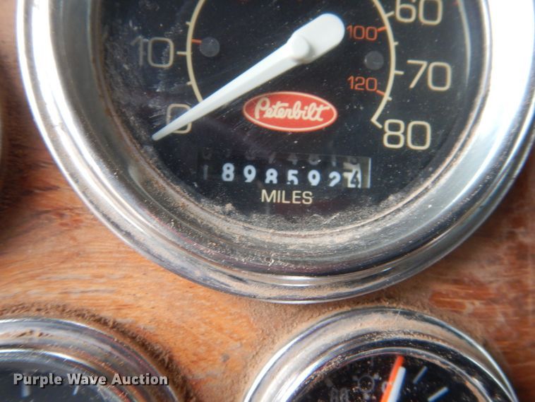 image for item HS9769 1991 Peterbilt 379  dump truck