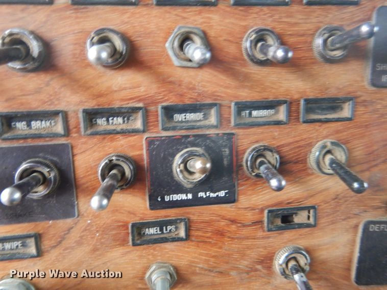 image for item HS9769 1991 Peterbilt 379  dump truck