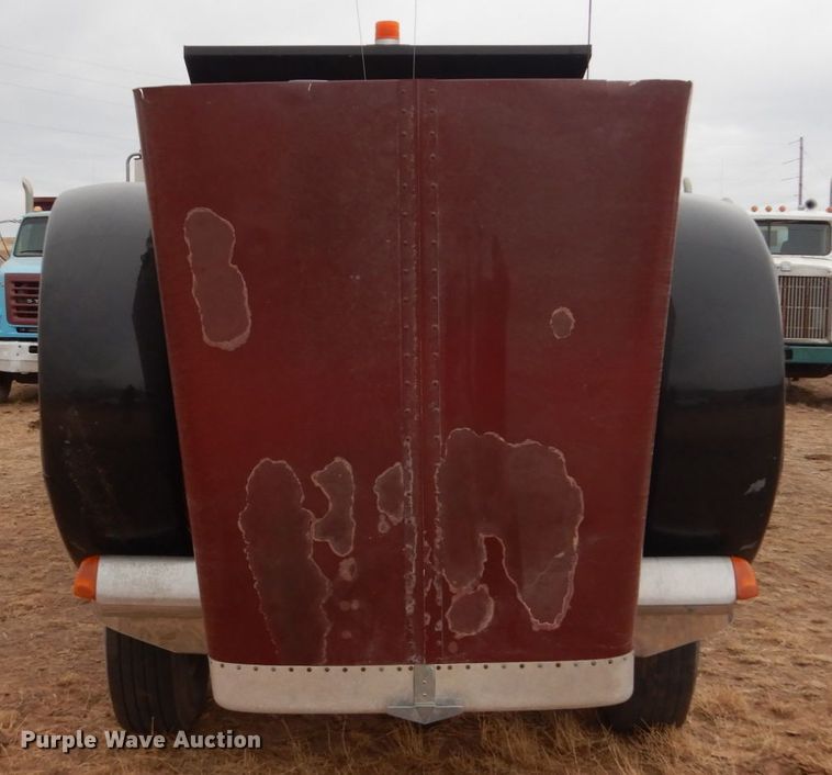 image for item HS9769 1991 Peterbilt 379  dump truck