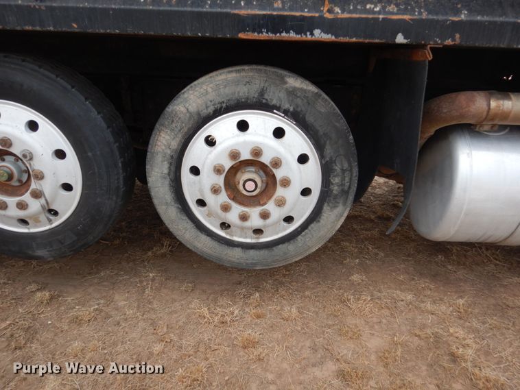 image for item HS9769 1991 Peterbilt 379  dump truck