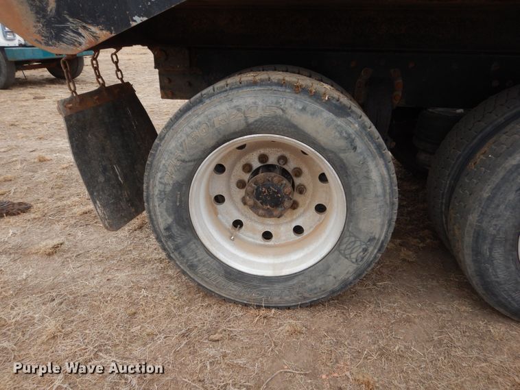 image for item HS9769 1991 Peterbilt 379  dump truck