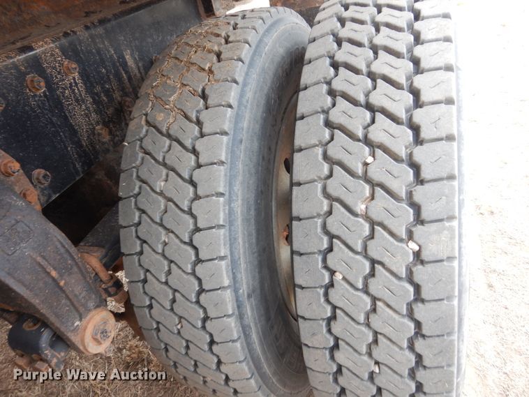 image for item HS9769 1991 Peterbilt 379  dump truck