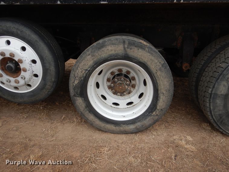 image for item HS9769 1991 Peterbilt 379  dump truck