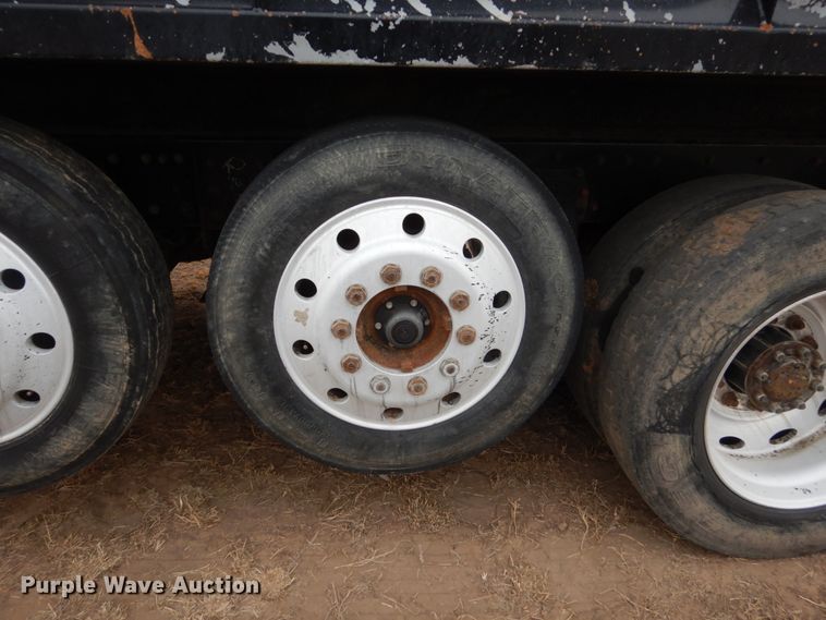 image for item HS9769 1991 Peterbilt 379  dump truck