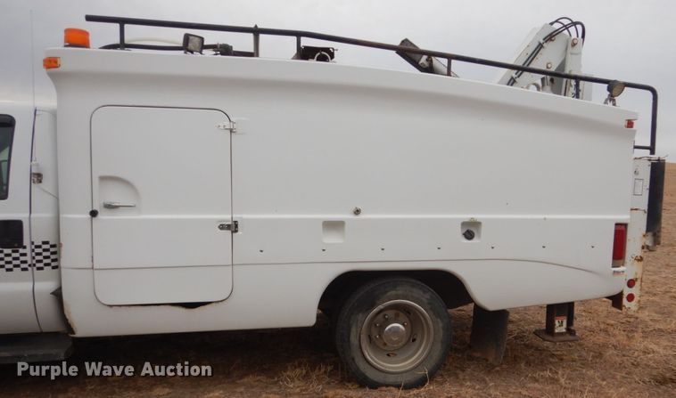 image for item HS9771 1999 Ford F450 Super Duty  service / utility truck with crane