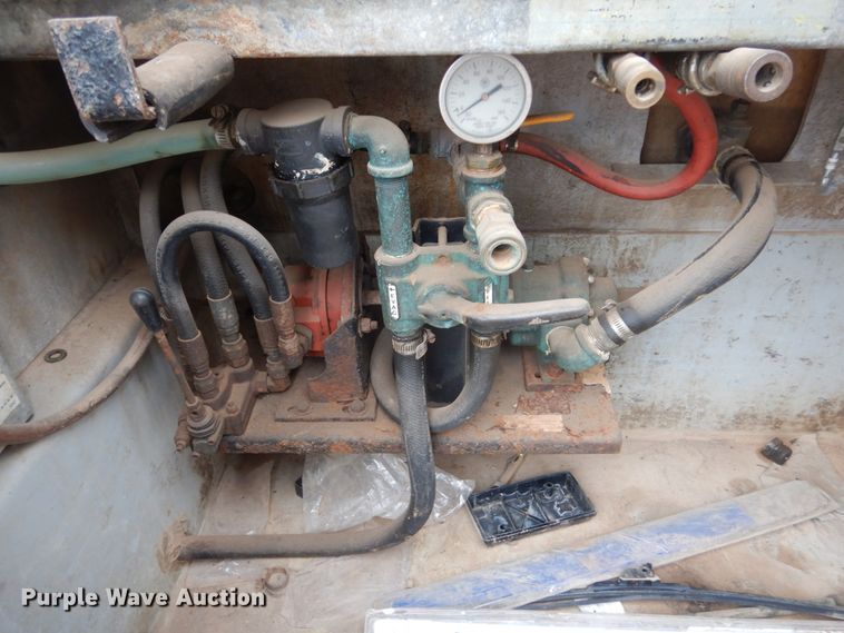 image for item HS9771 1999 Ford F450 Super Duty  service / utility truck with crane