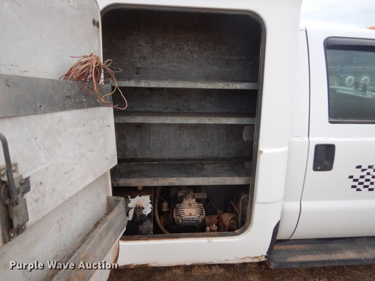 image for item HS9771 1999 Ford F450 Super Duty  service / utility truck with crane