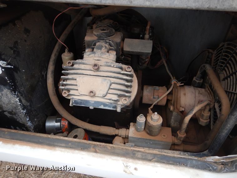 image for item HS9771 1999 Ford F450 Super Duty  service / utility truck with crane