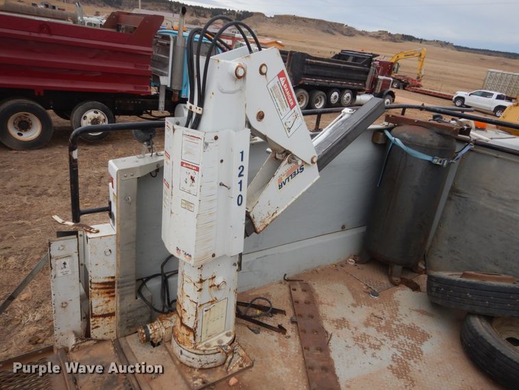 image for item HS9771 1999 Ford F450 Super Duty  service / utility truck with crane