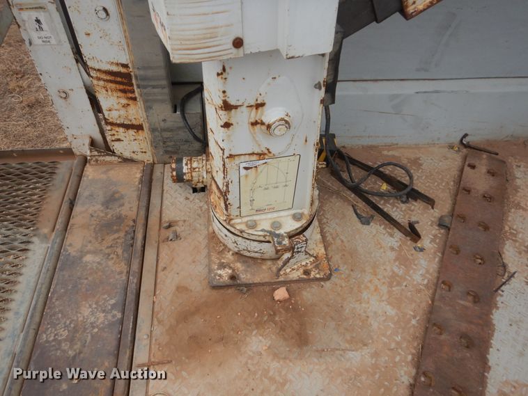 image for item HS9771 1999 Ford F450 Super Duty  service / utility truck with crane