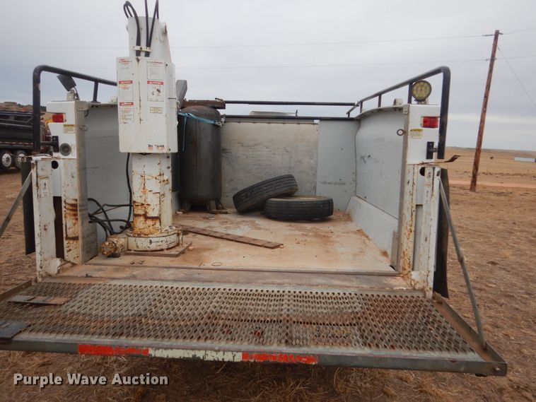 image for item HS9771 1999 Ford F450 Super Duty  service / utility truck with crane