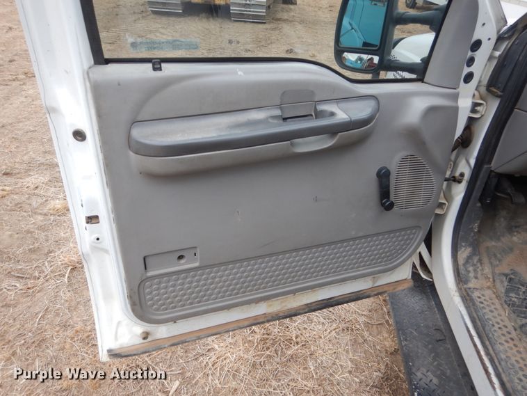 image for item HS9771 1999 Ford F450 Super Duty  service / utility truck with crane