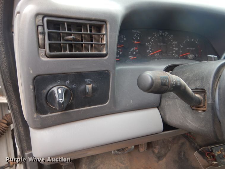 image for item HS9771 1999 Ford F450 Super Duty  service / utility truck with crane