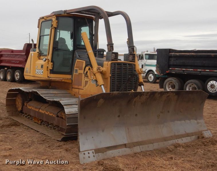 image for item HS9772 2000 John Deere 750C LGP  Series II dozer