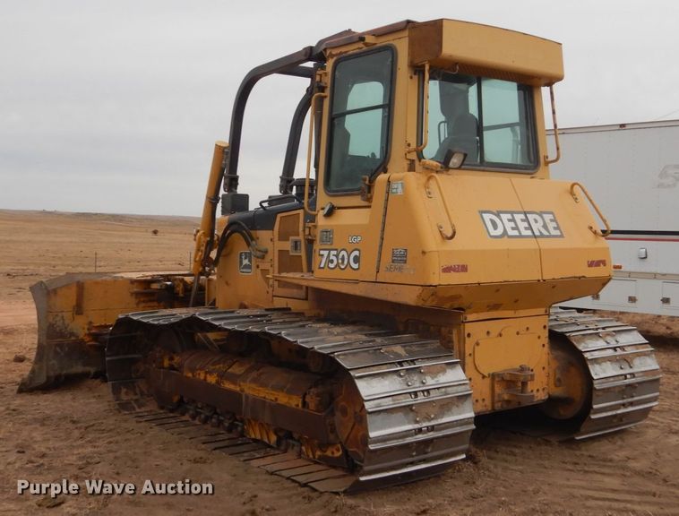 image for item HS9772 2000 John Deere 750C LGP  Series II dozer