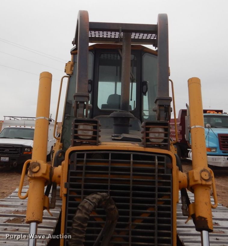 image for item HS9772 2000 John Deere 750C LGP  Series II dozer