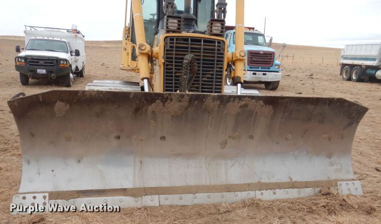 image for item HS9772 2000 John Deere 750C LGP  Series II dozer