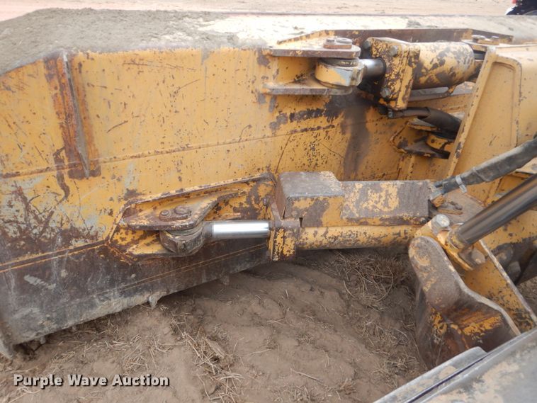 image for item HS9772 2000 John Deere 750C LGP  Series II dozer