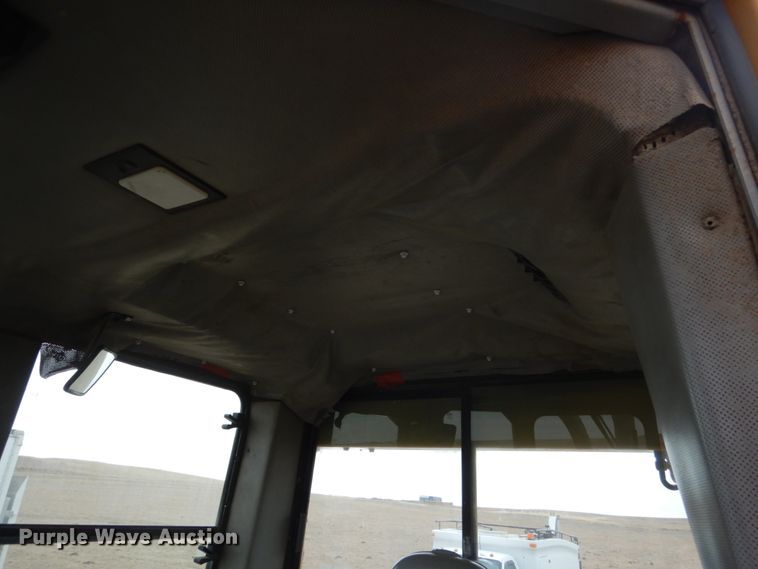 image for item HS9772 2000 John Deere 750C LGP  Series II dozer