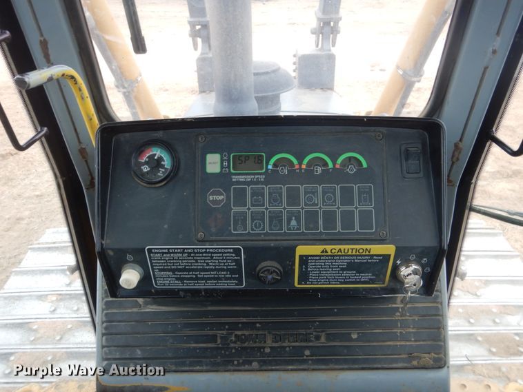 image for item HS9772 2000 John Deere 750C LGP  Series II dozer