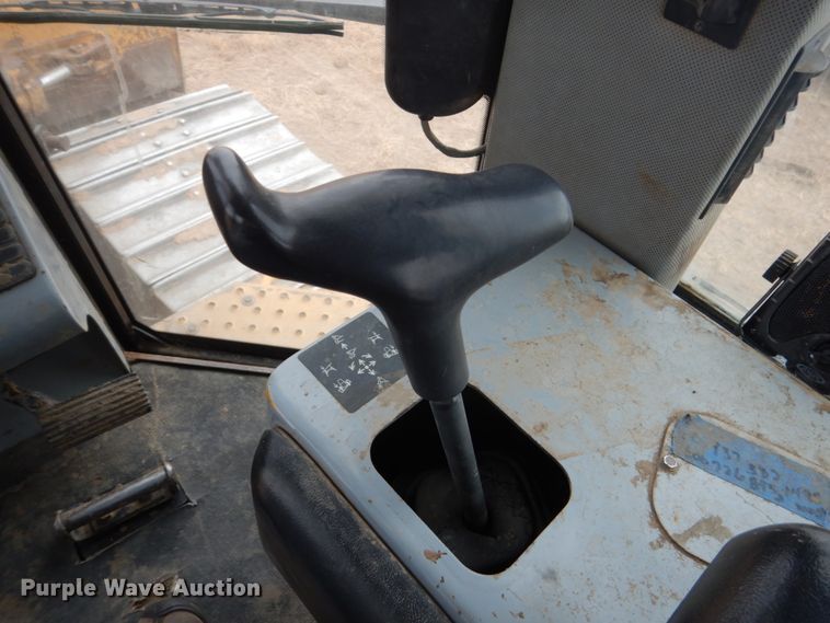 image for item HS9772 2000 John Deere 750C LGP  Series II dozer