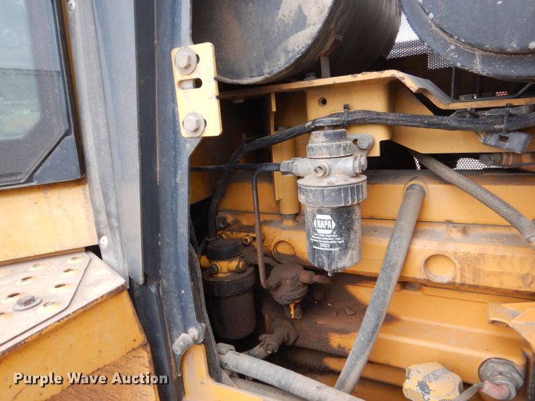 image for item HS9772 2000 John Deere 750C LGP  Series II dozer