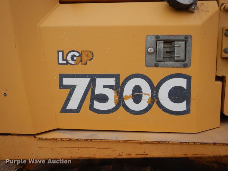 image for item HS9772 2000 John Deere 750C LGP  Series II dozer