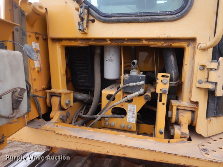 image for item HS9772 2000 John Deere 750C LGP  Series II dozer