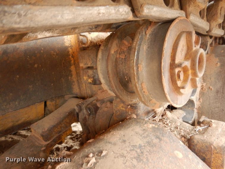 image for item HS9772 2000 John Deere 750C LGP  Series II dozer