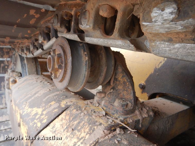 image for item HS9772 2000 John Deere 750C LGP  Series II dozer