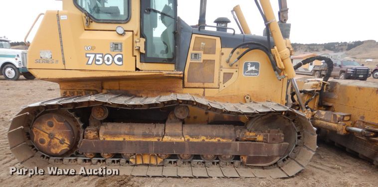 image for item HS9772 2000 John Deere 750C LGP  Series II dozer