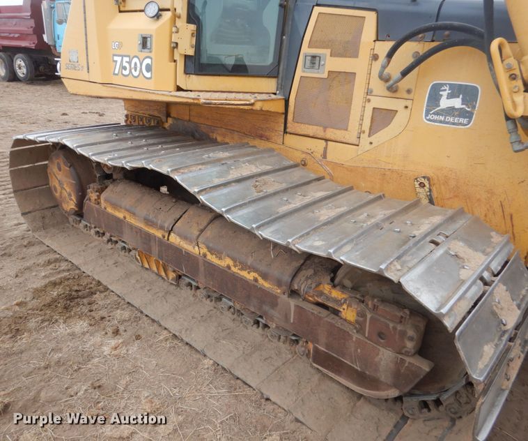 image for item HS9772 2000 John Deere 750C LGP  Series II dozer