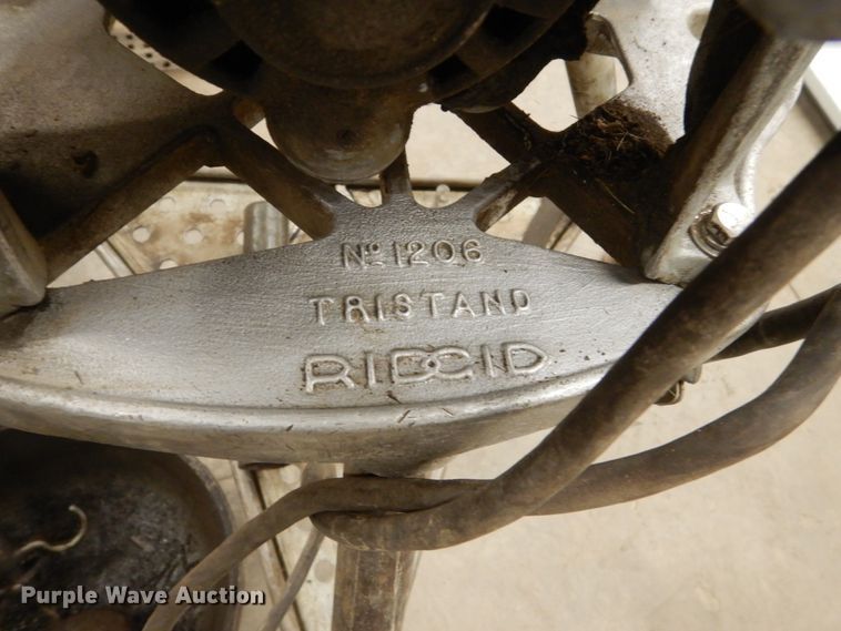 image for item HS9803 Rigid 300 pipe threader