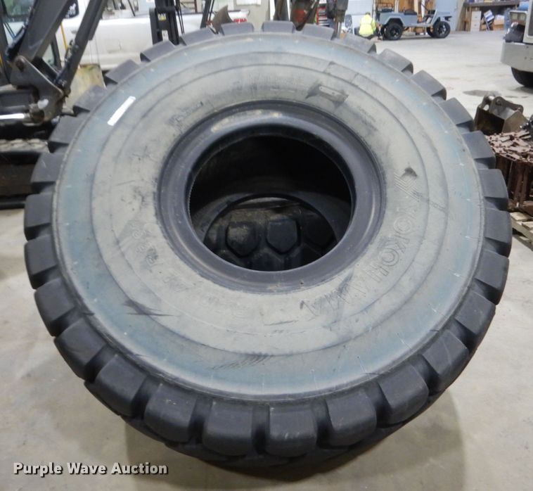 image for item HS9825 (2) 29.5R25 tires