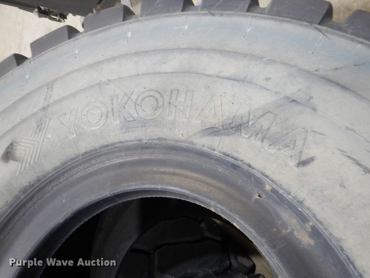 image for item HS9825 (2) 29.5R25 tires