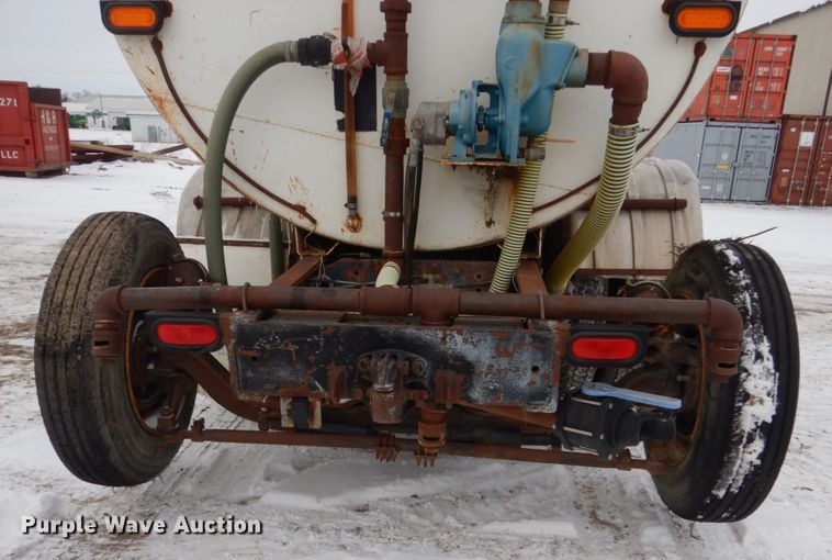 image for item HS9832 1988 Mack 600  tank truck