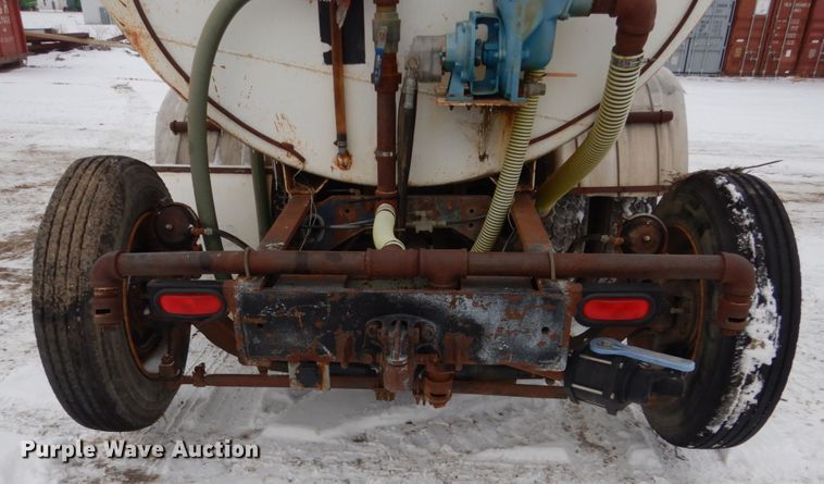 image for item HS9832 1988 Mack 600  tank truck